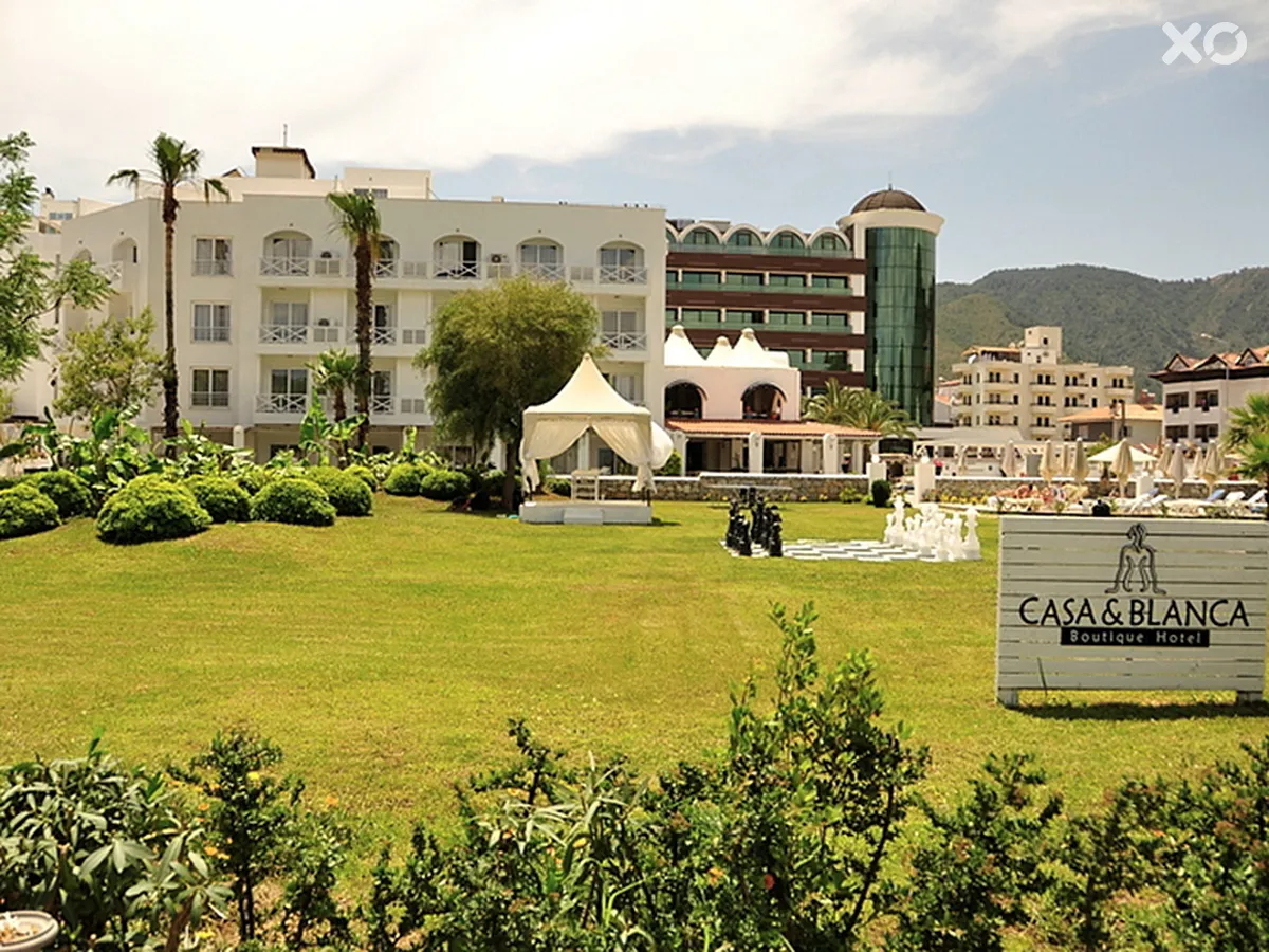 Casa Blanca Beach Hotel