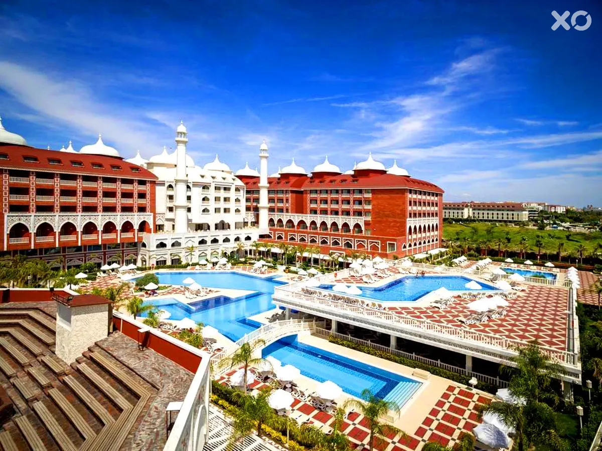 Royal Taj Mahal Hotel