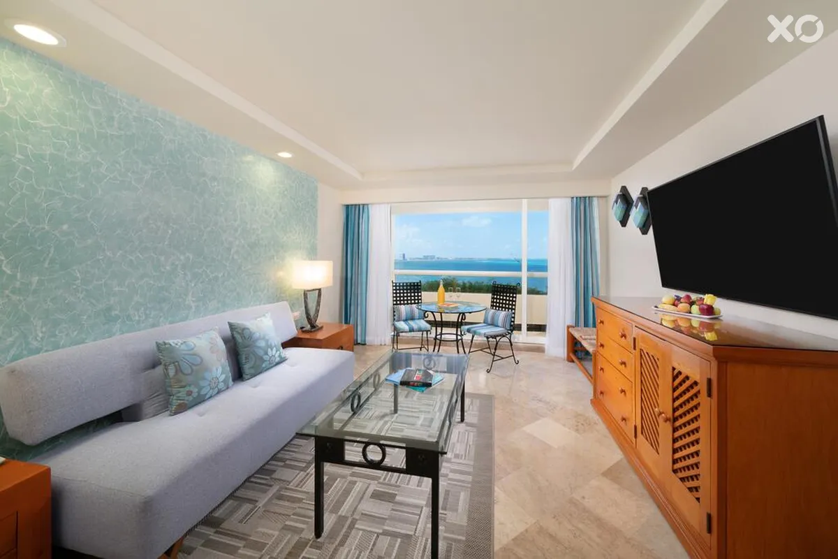 Grand Oasis Palm