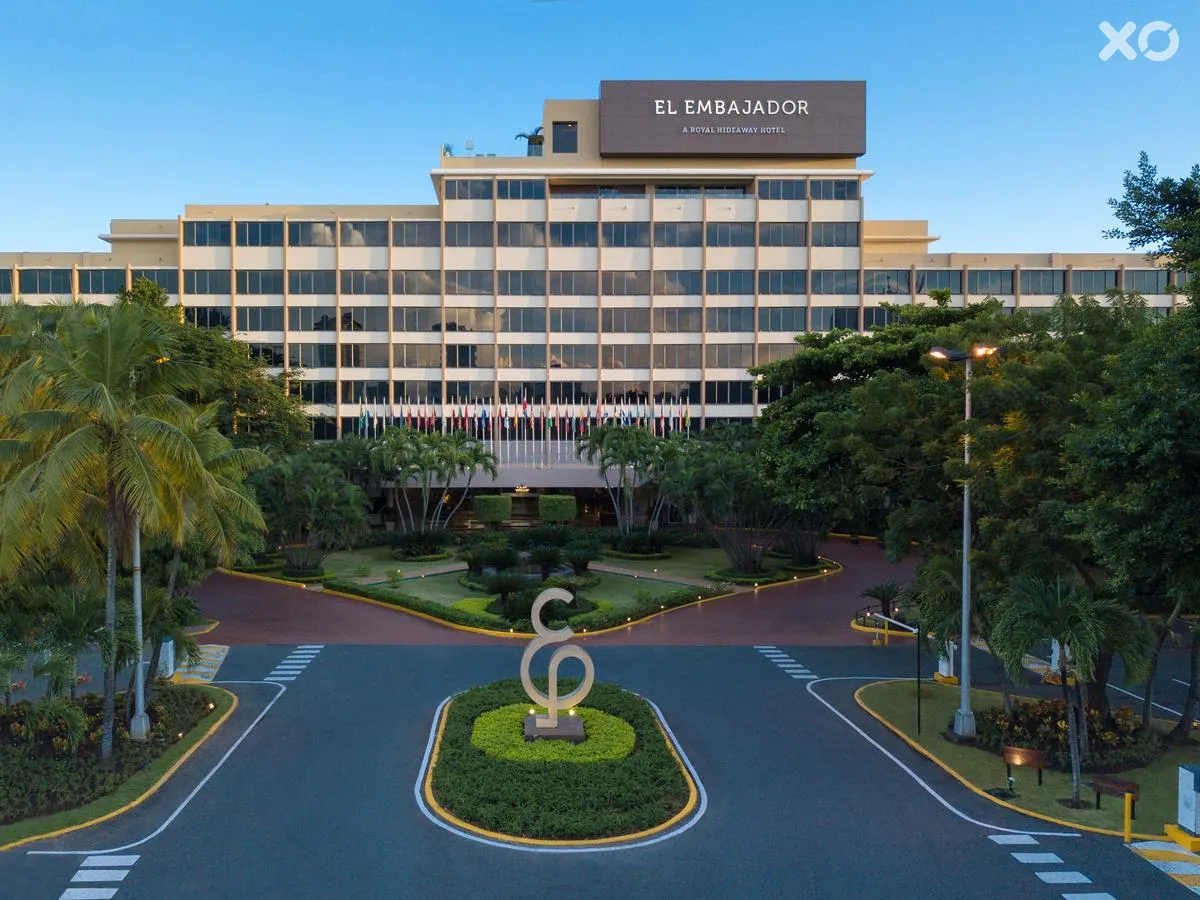 El Embajador a Royal Hideaway Hotel