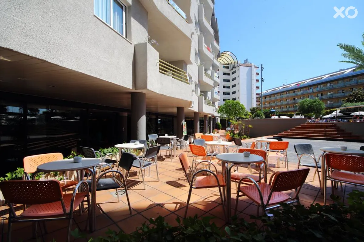 Aqua Hotel Montagut Suites