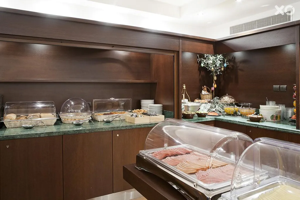 Plaka Hotel