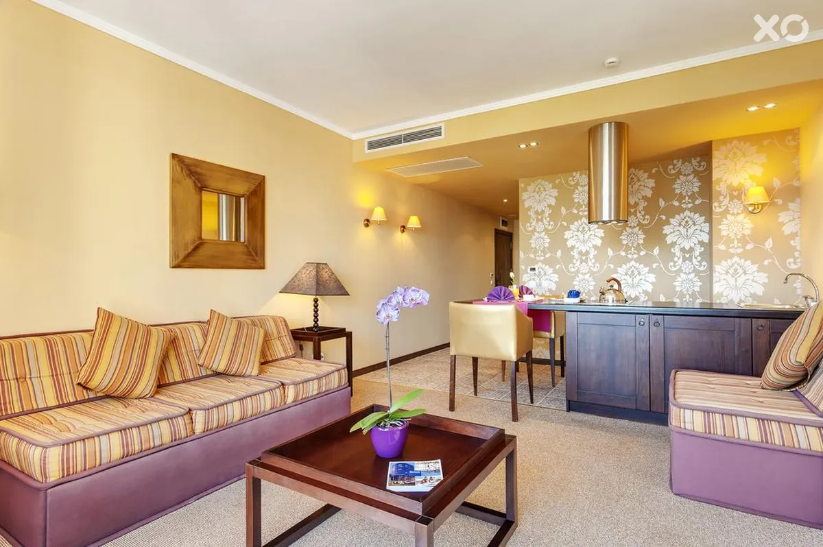 Barcelo Royal Beach