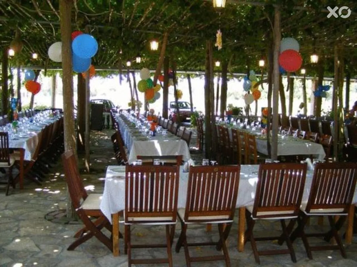 Lintzi Hotel