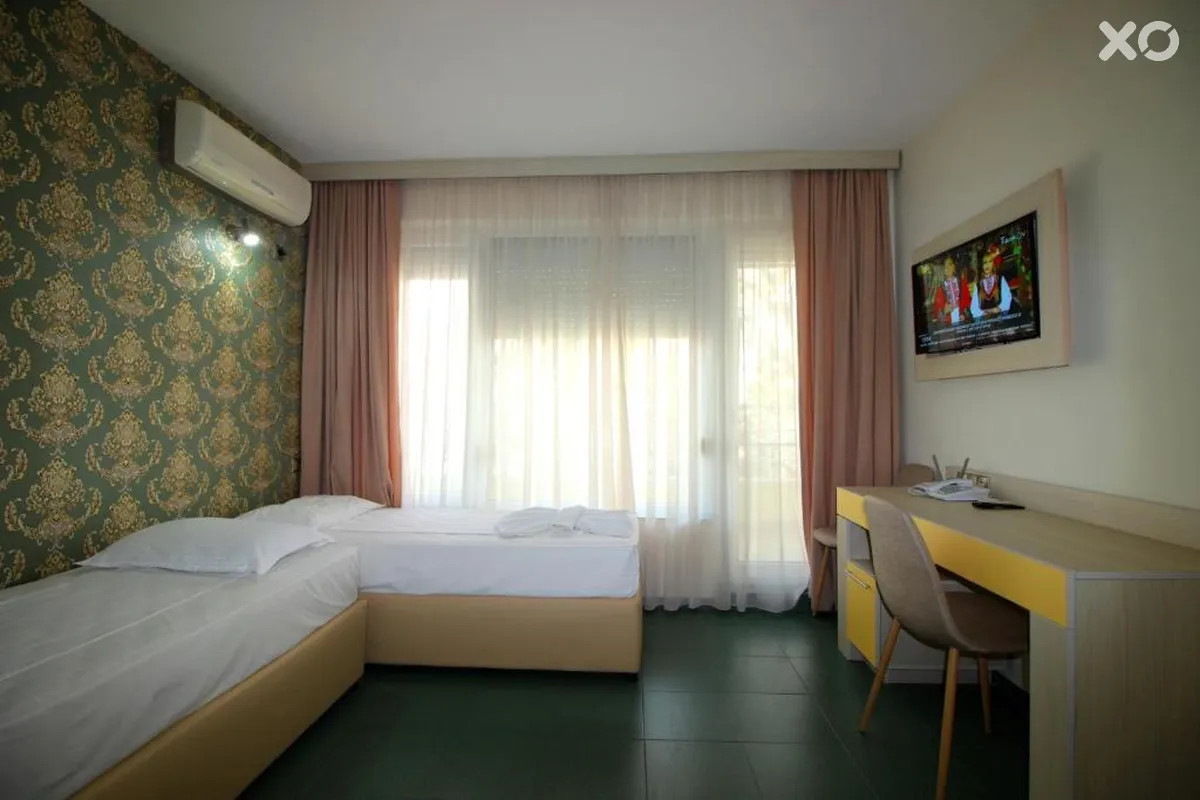 Perla Apartments First Line