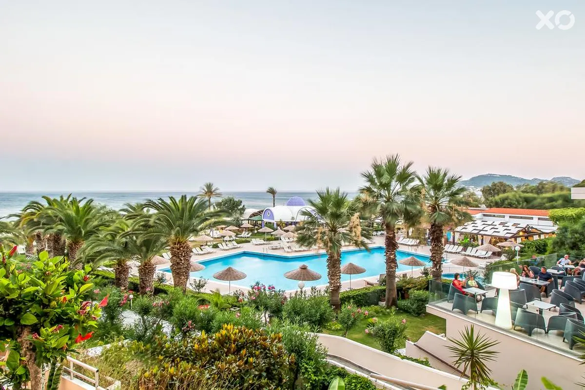 Pegasos Deluxe Beach Hotel