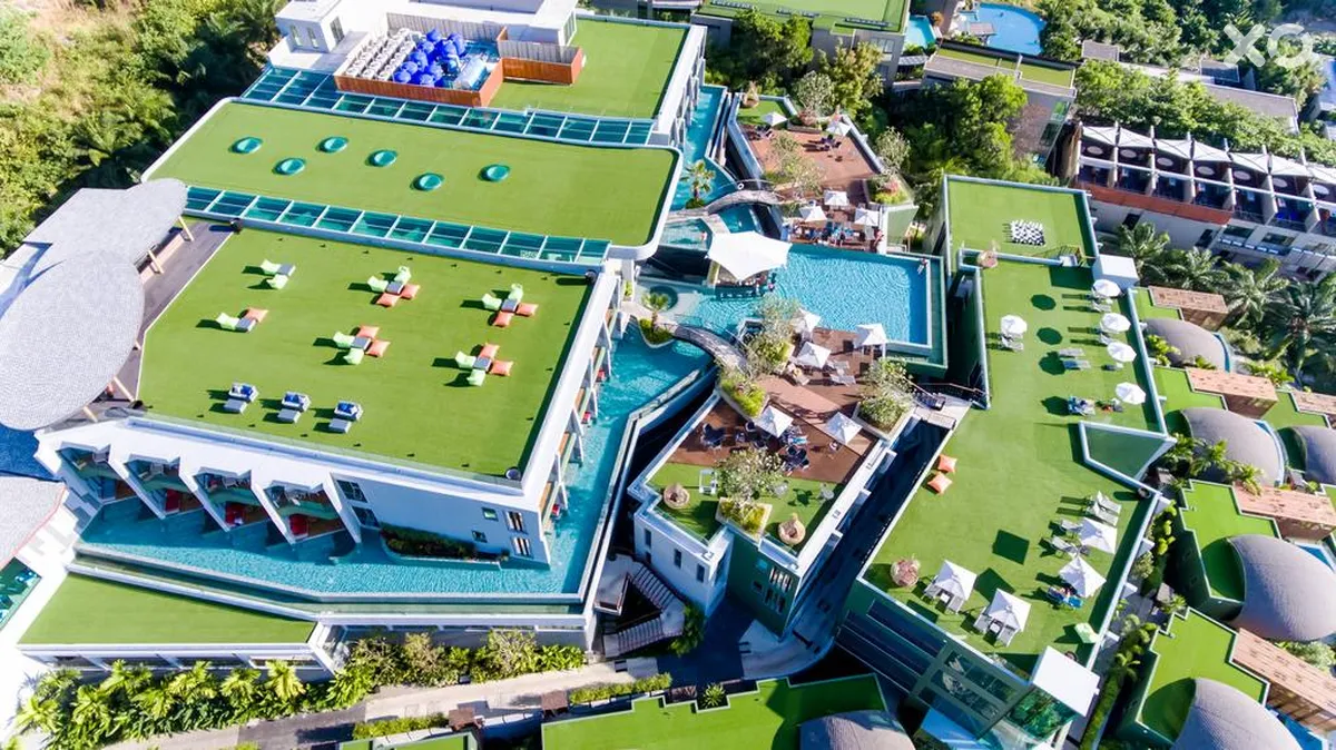 Crest Resort & Pool Villas