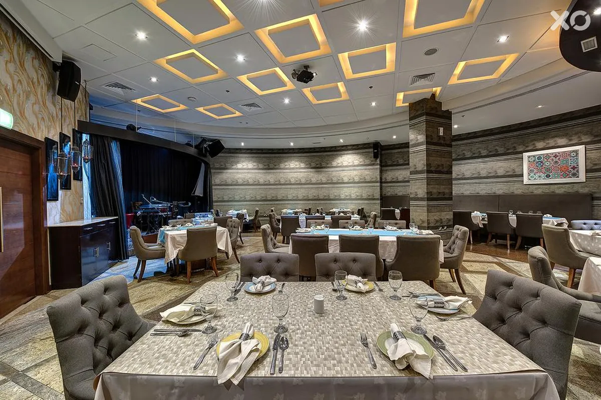 Grandeur Hotel