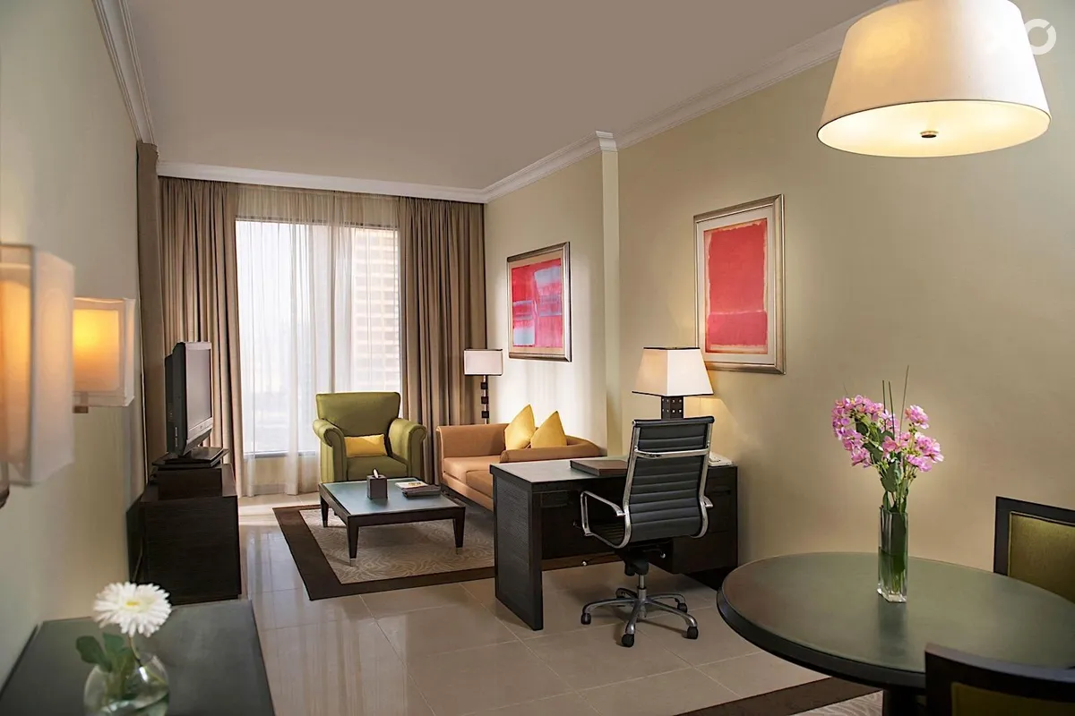 Two Seasons Hotel & Apartments Dubai