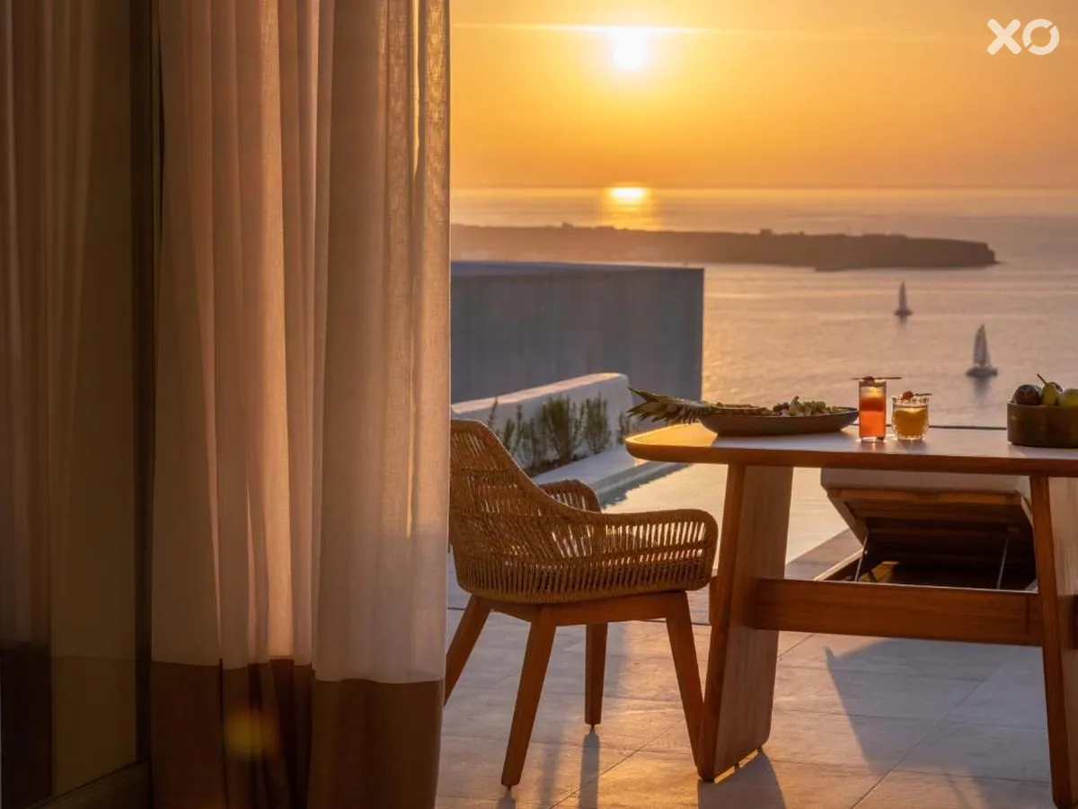 Santo Mine Oia Suites