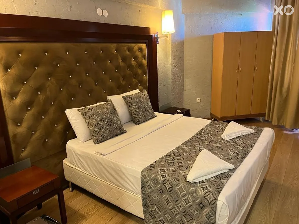 Dionisus Lara Hotel