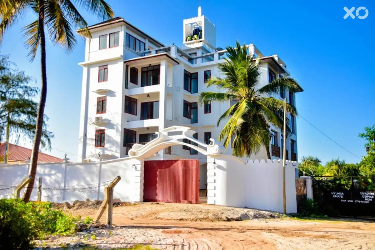 Zanoceanique Hotel