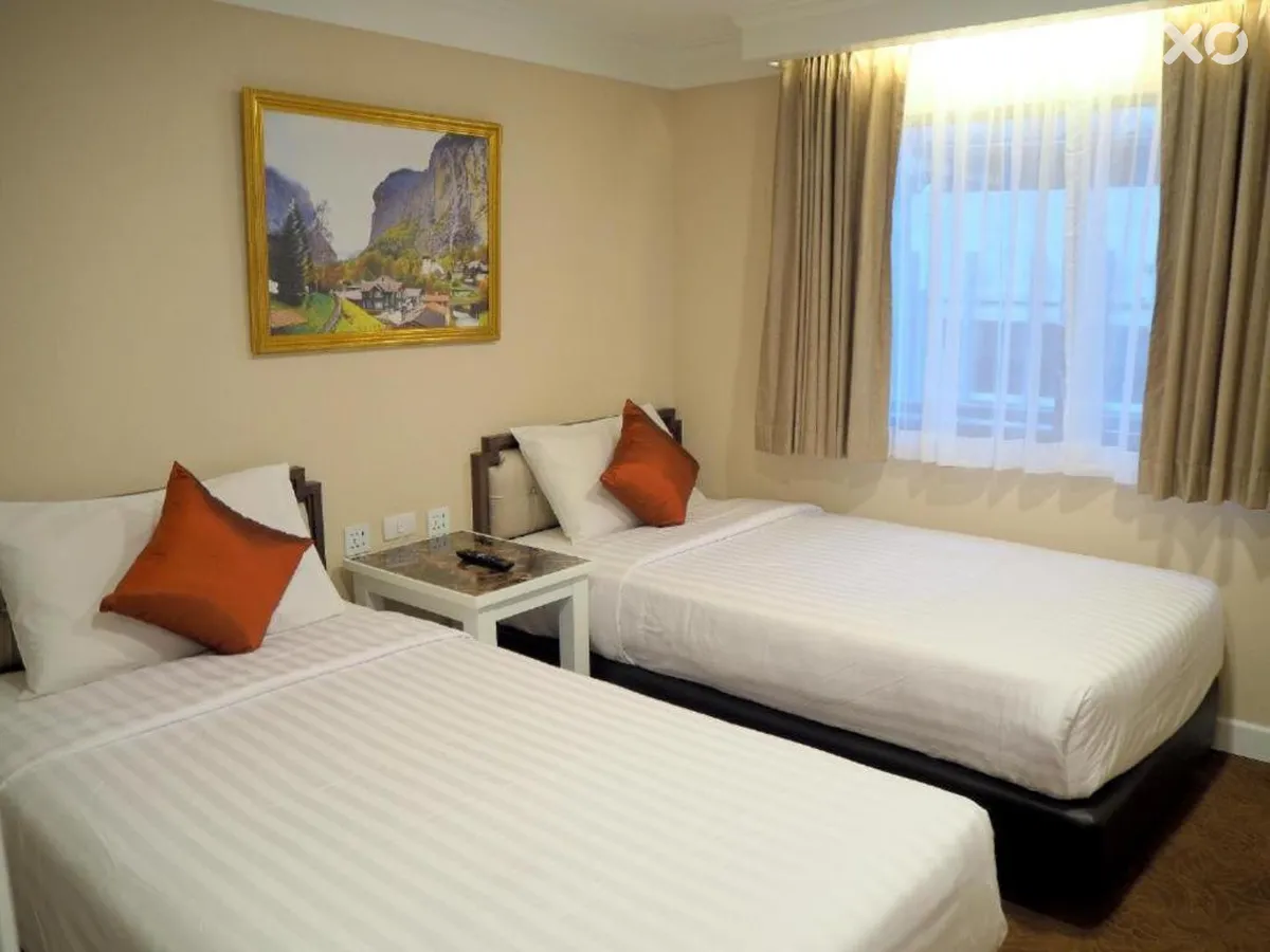 Kingston Suites