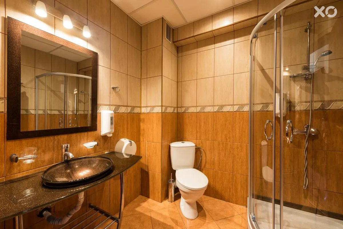 Avenue Hotel