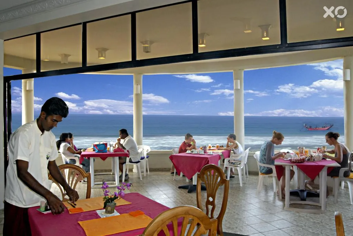 Oasey Beach Hotel