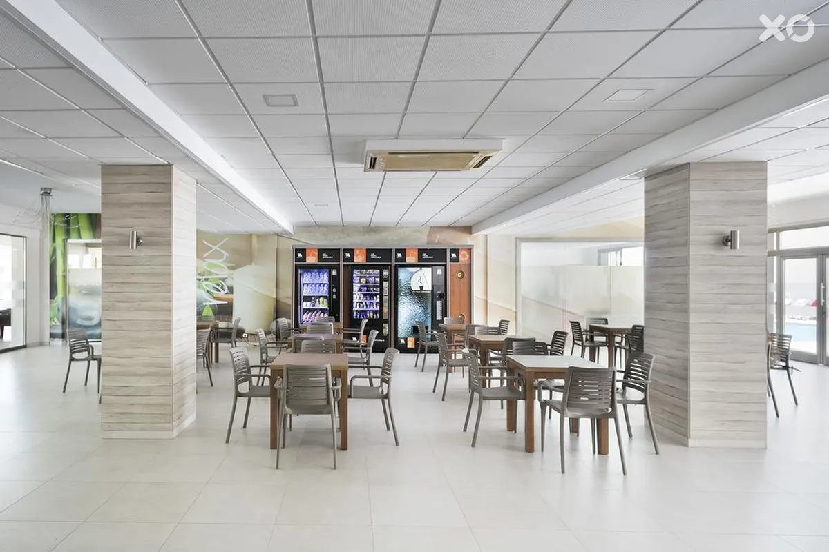 Oasis Park Hotel