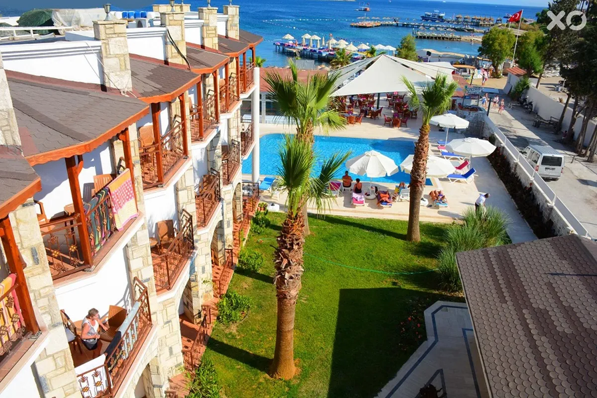 Coconut Beach Hotel
