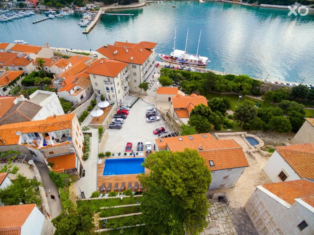 Arbiana Hotel
