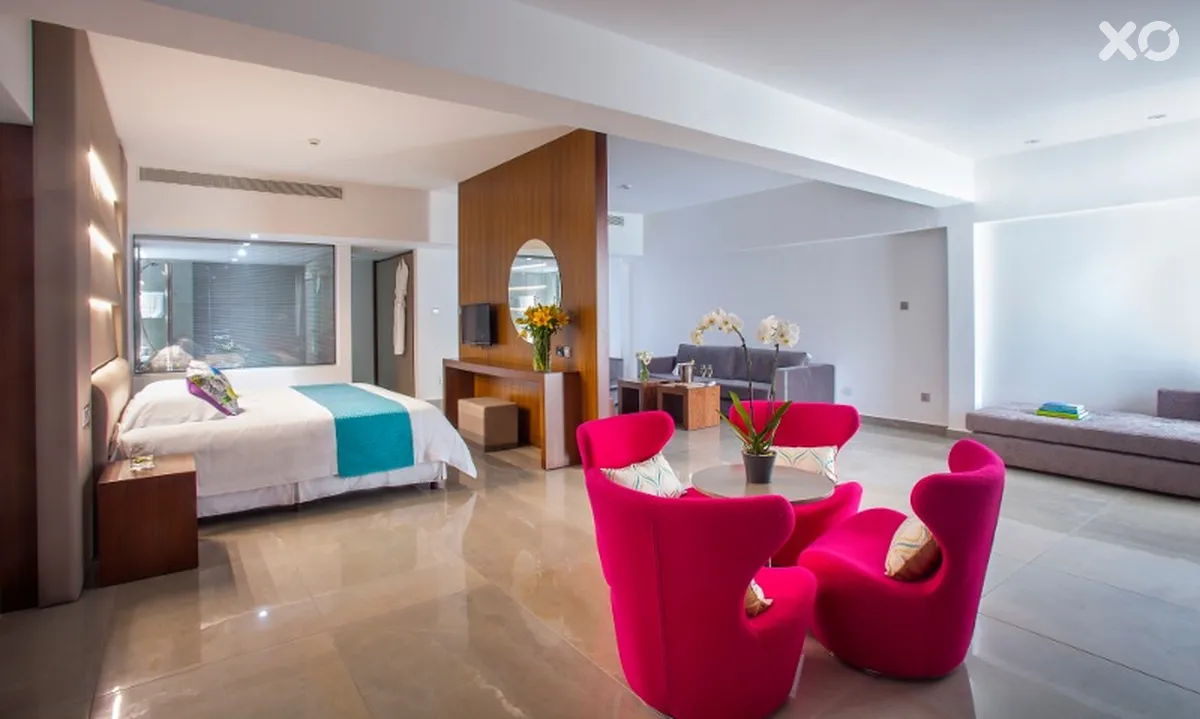 King Evelthon Beach Hotel & Resort