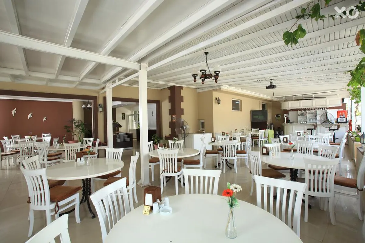 Summer Garden Suites & Beach Hotel