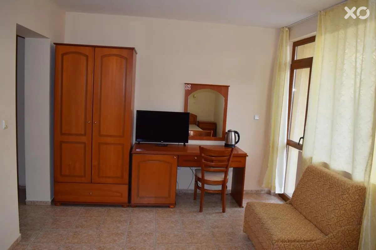 Chris Hotel