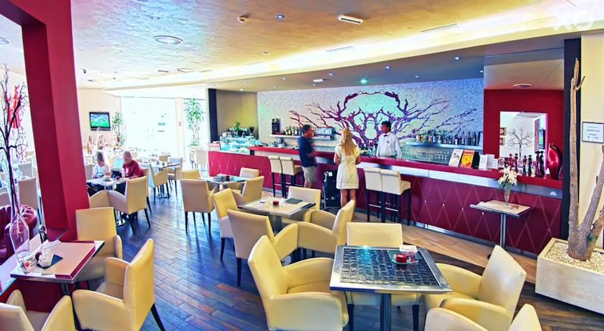 Park Grand Hotel