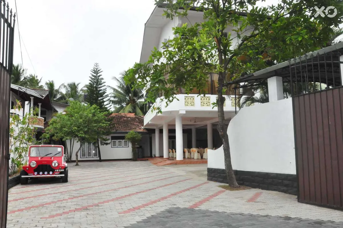 Crescent Resort