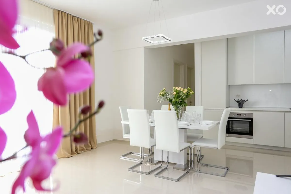 Delmar Residence