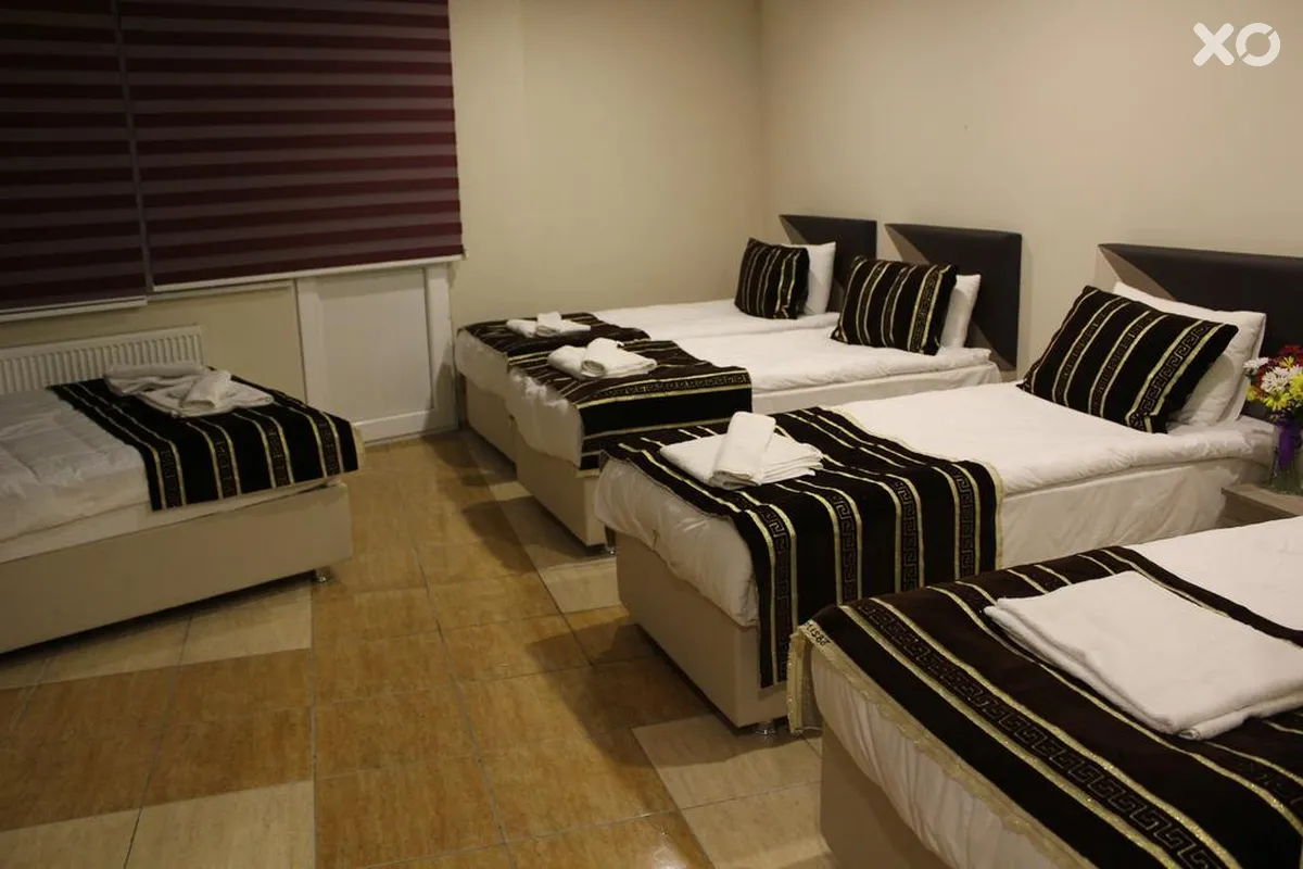 Gorur Hotel