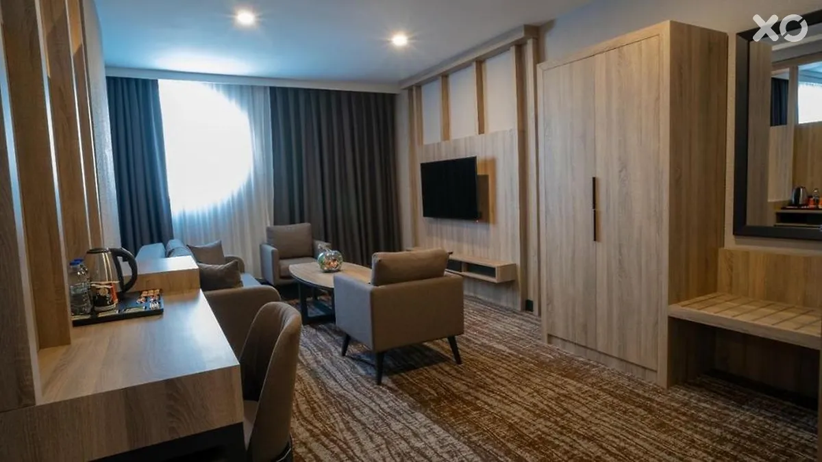 Mayi Hotel