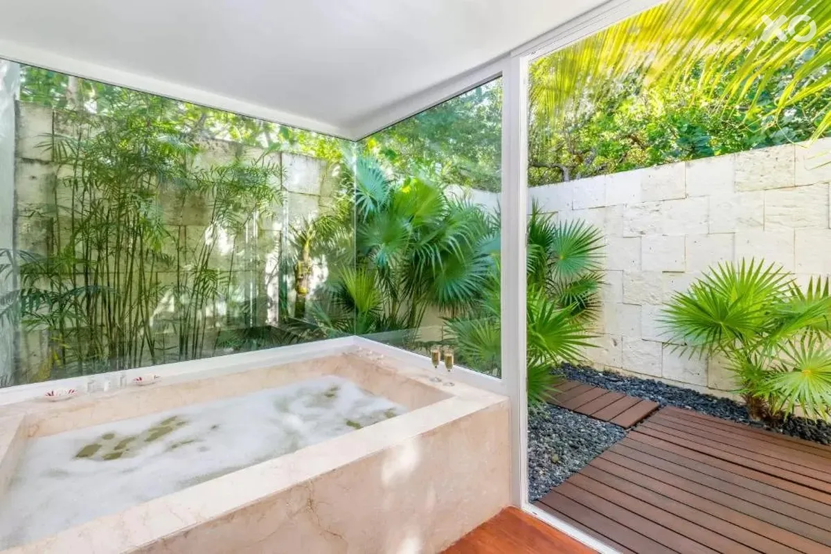Blue Diamond Luxury Boutique Hotel