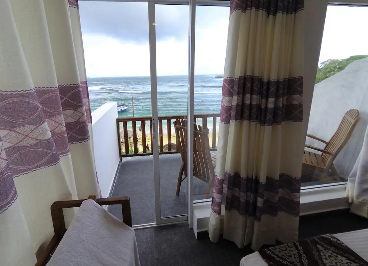 Wave Beach Resort
