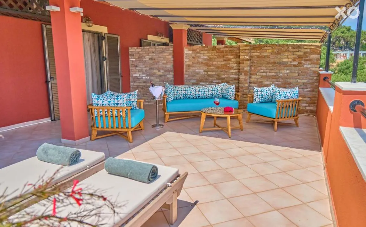 Chrismos Luxury Suites