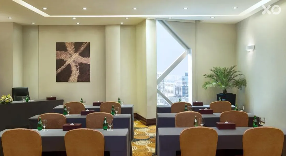City Seasons Towers Hotel