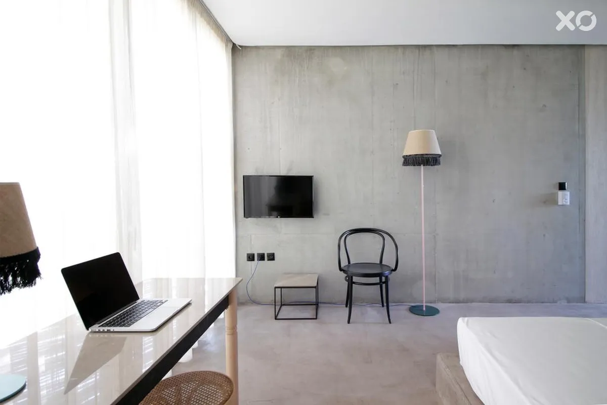 Despotiko Apartment Hotel & Suites