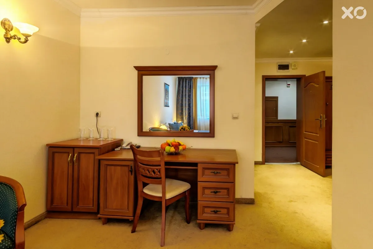 Emerald Hotel