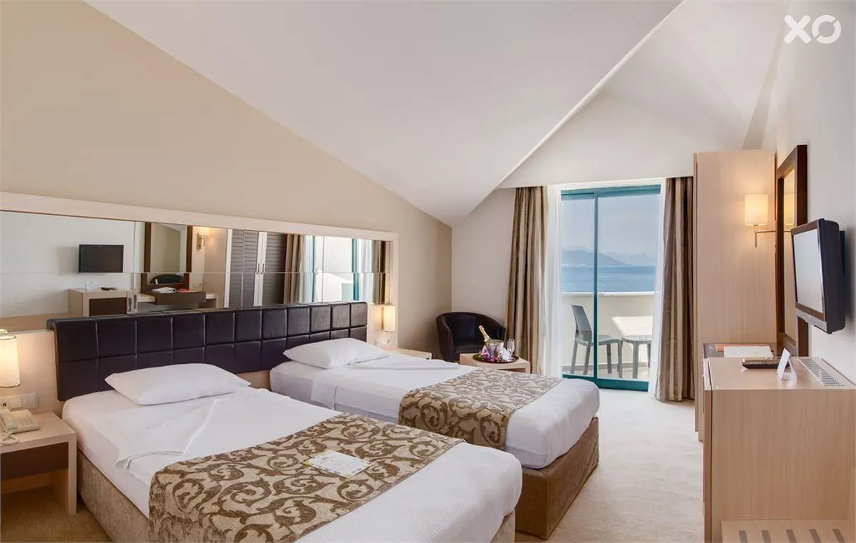 Golden Lotus Hotel