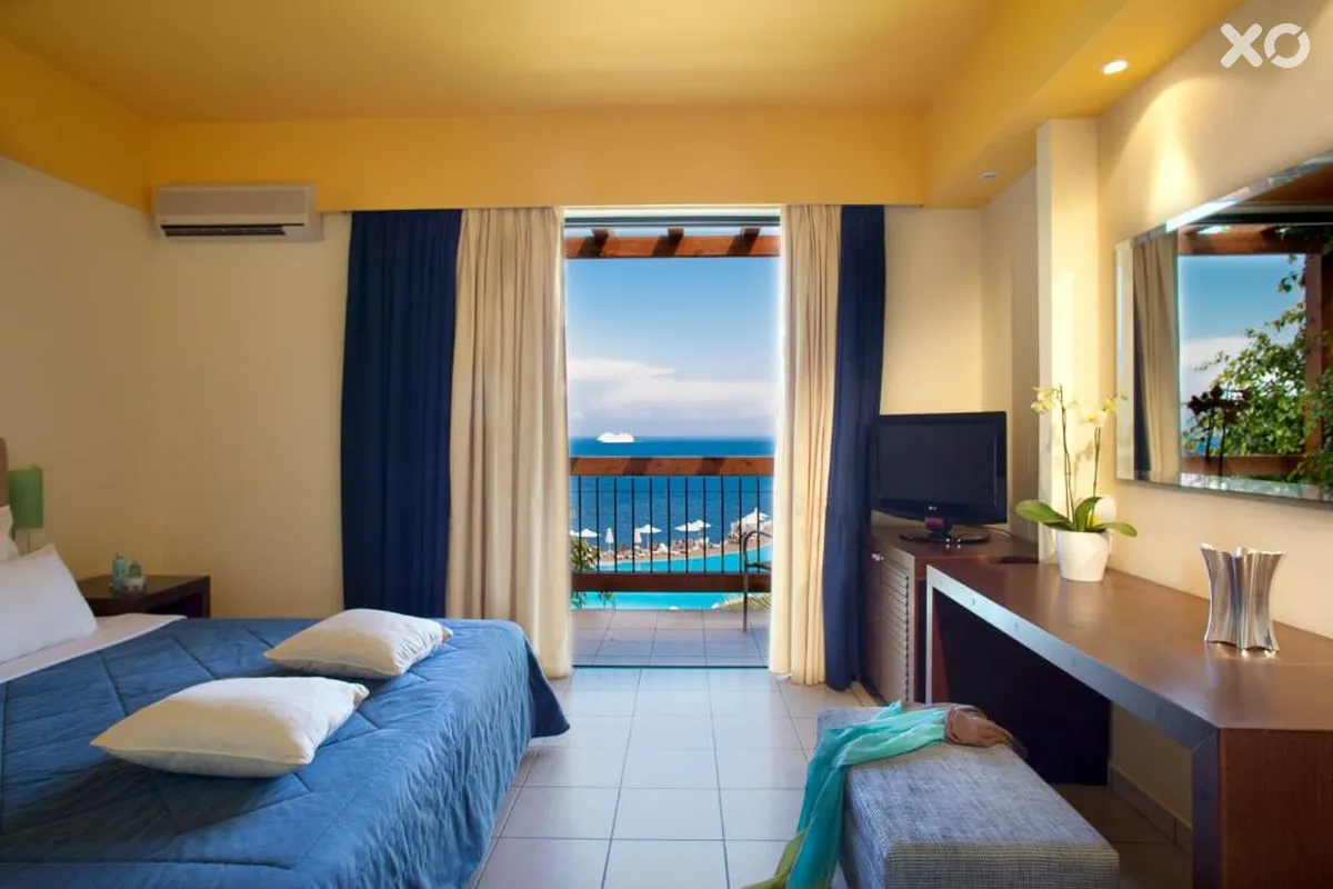 Apostolata Island Resort & Spa