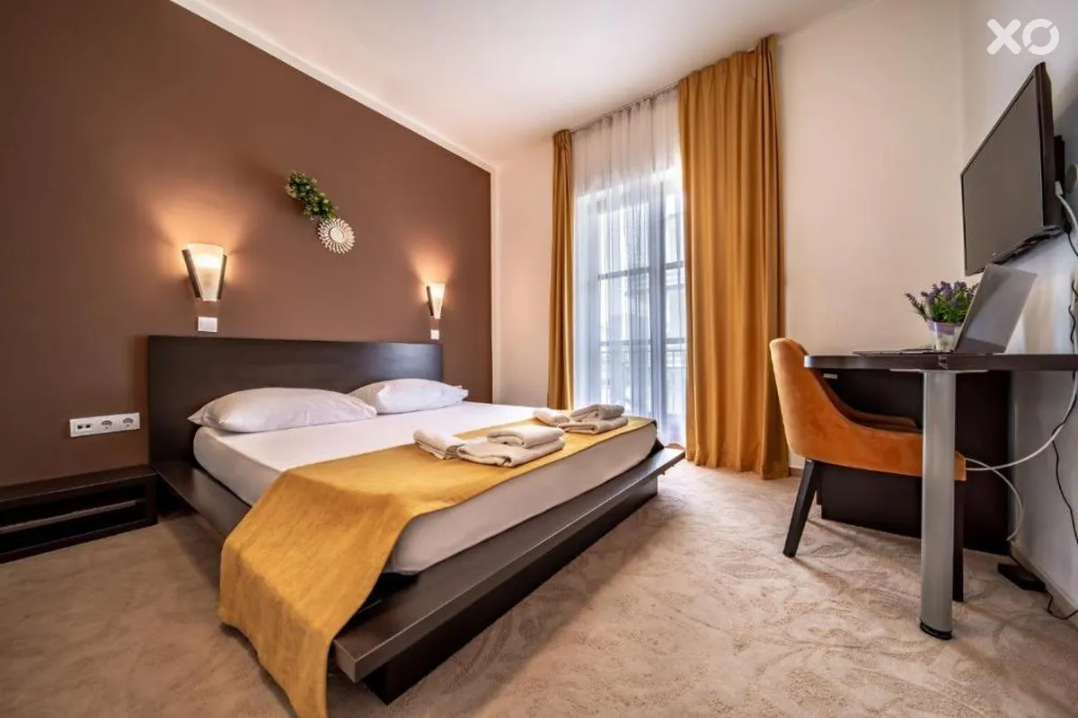 Nikola Hotel
