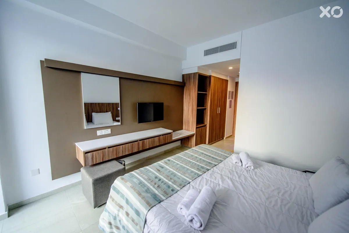 Eleana Hotel