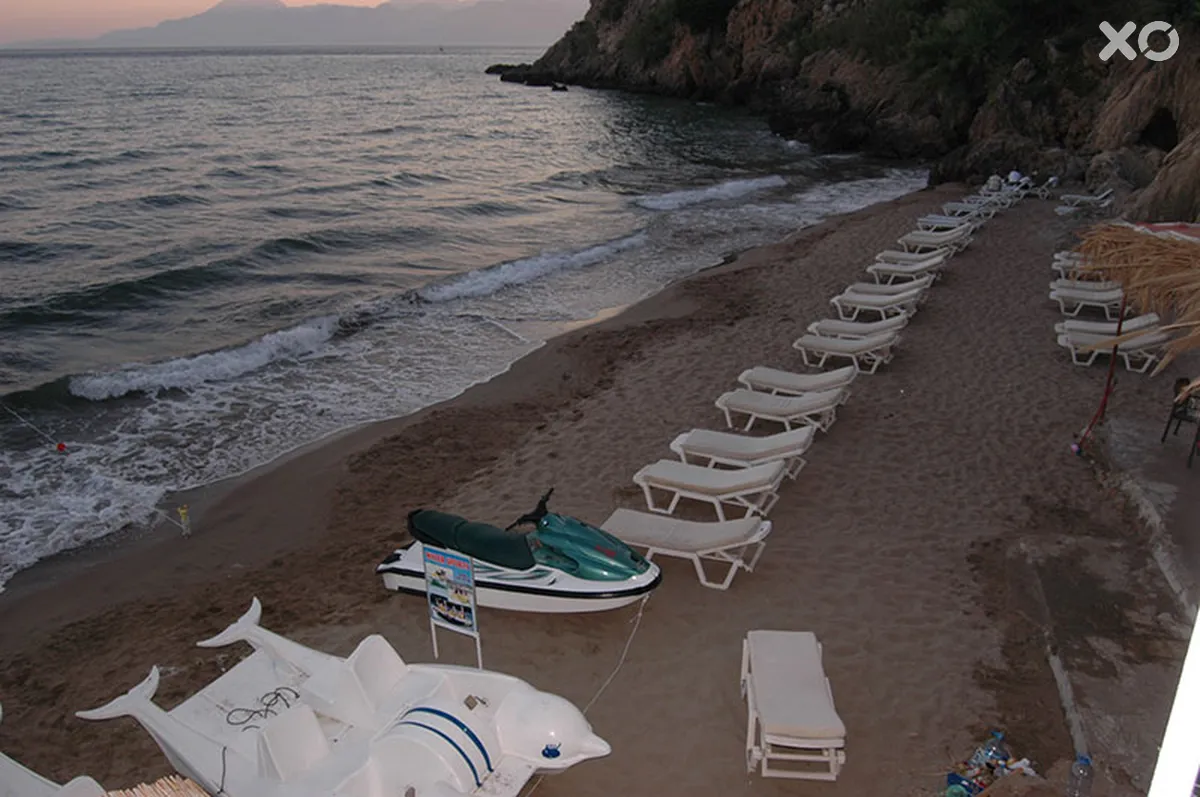 Lara Hotel