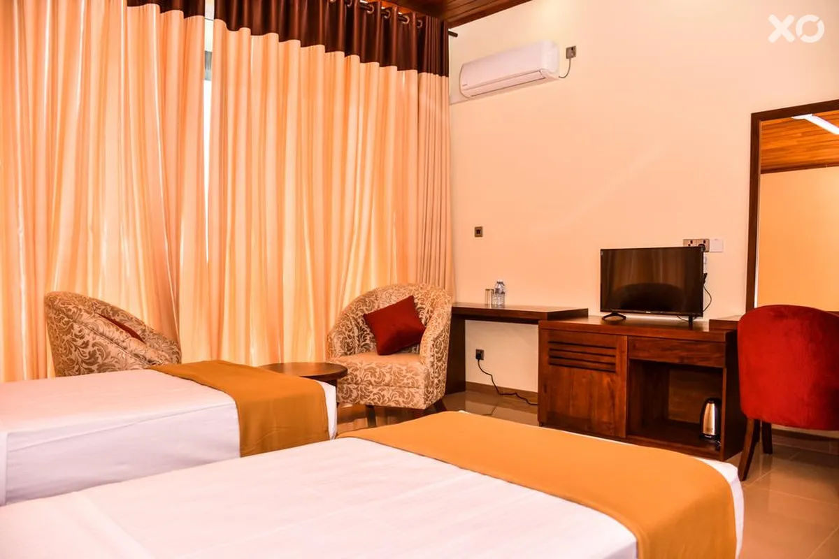 Lavinia Hotel