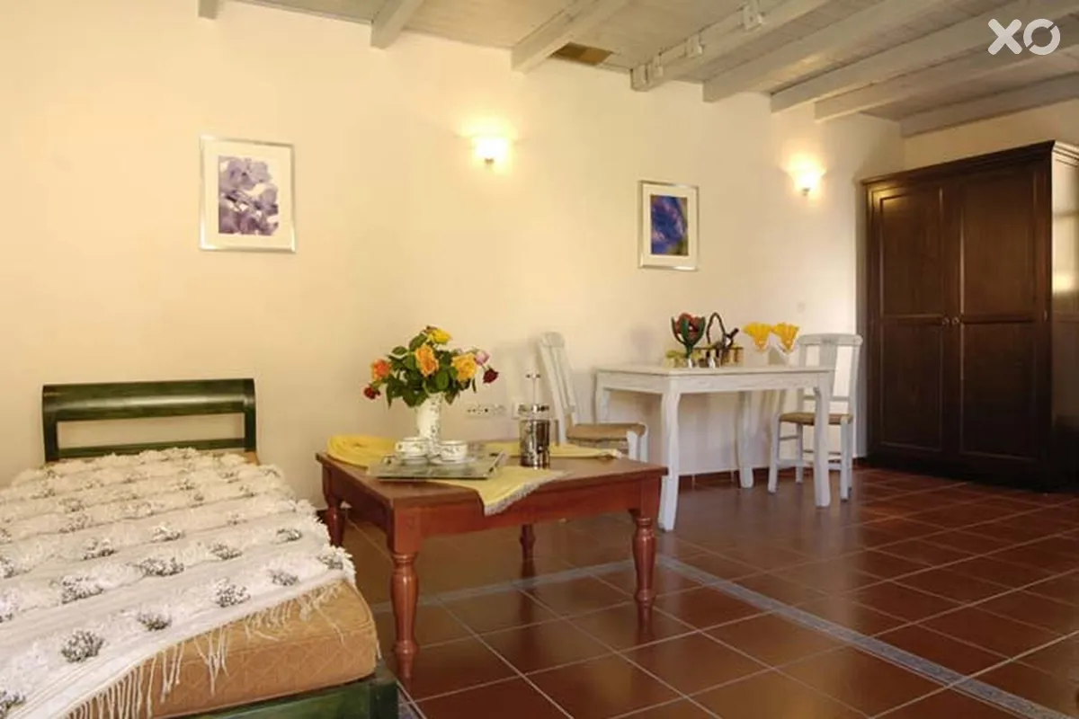 Mythos Suites Hotel