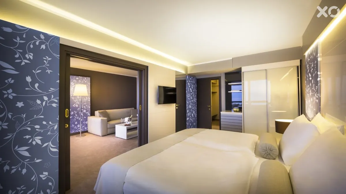 Excelsior Hotel
