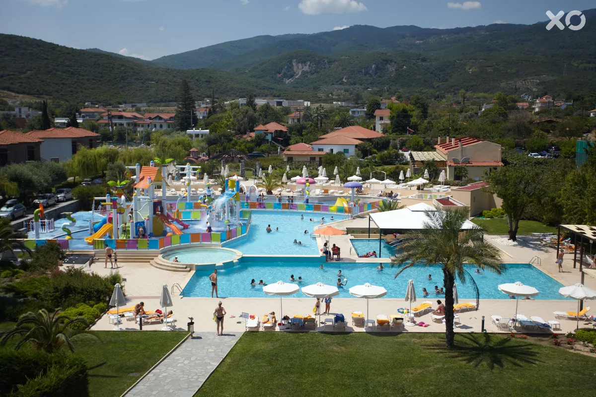 Bomo Platamon Cronwell Resort