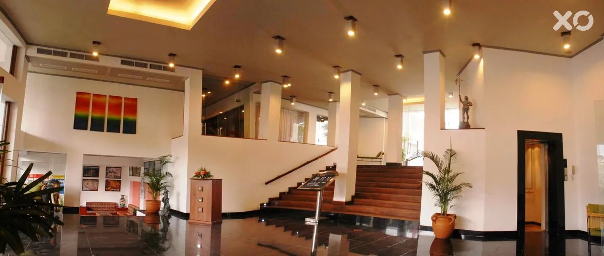 Camelot Beach Hotel
