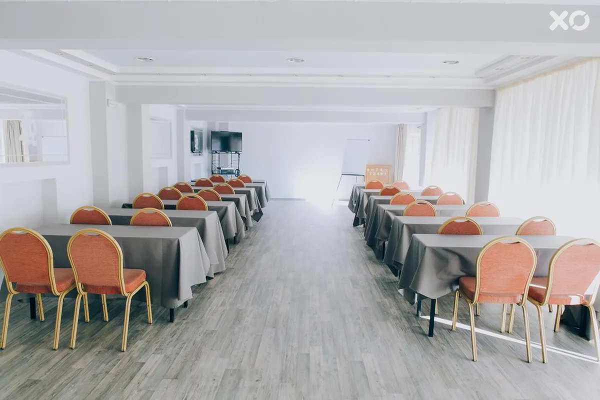 Tzaki Hotel