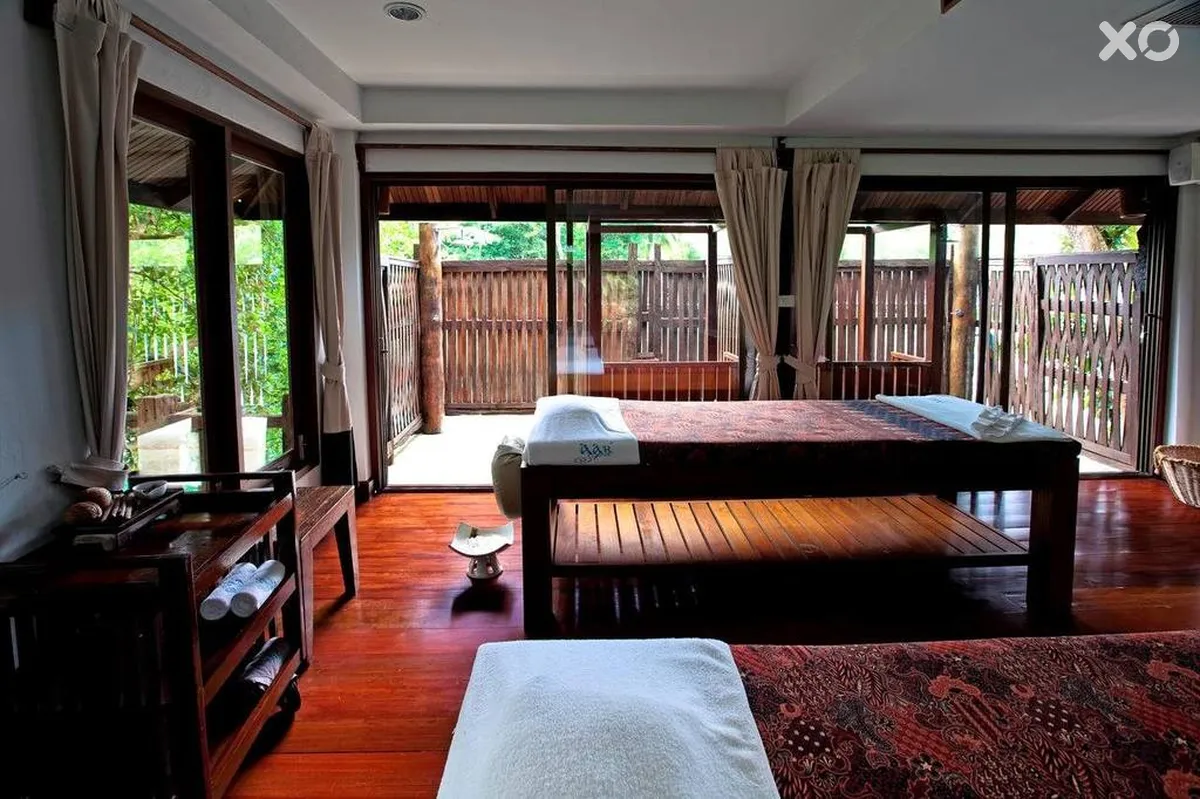 Aana Resort & Spa