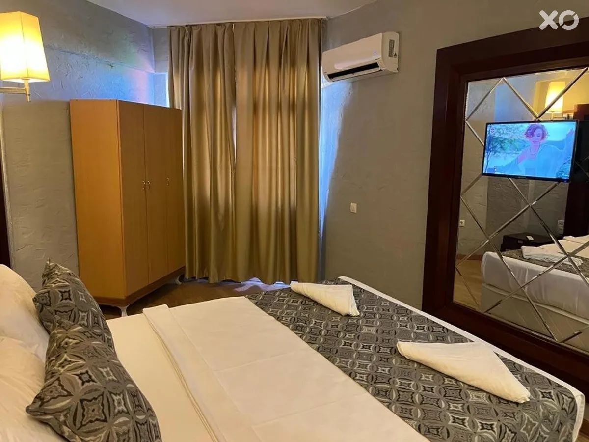 Dionisus Lara Hotel