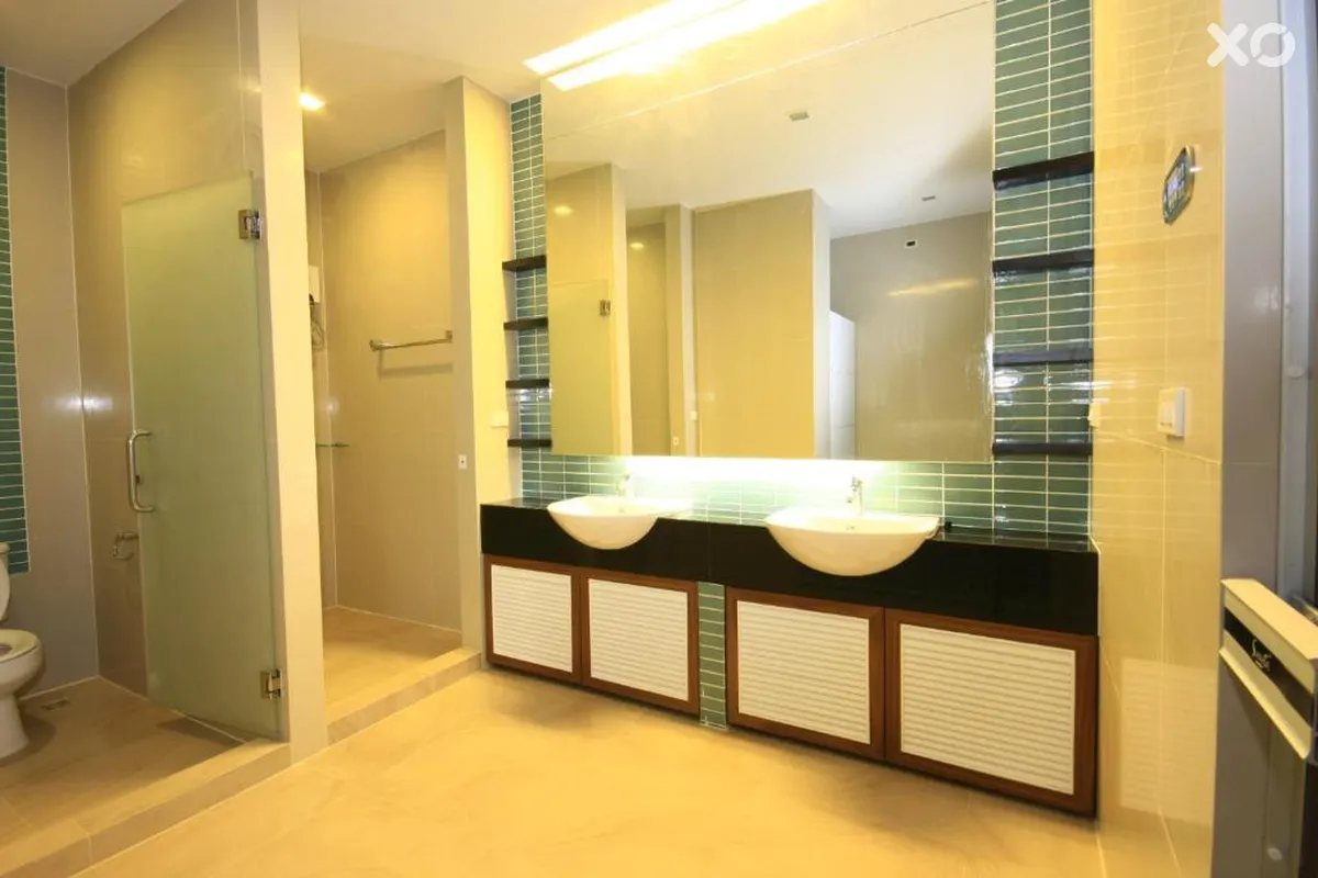I Residence Sathorn Hotel